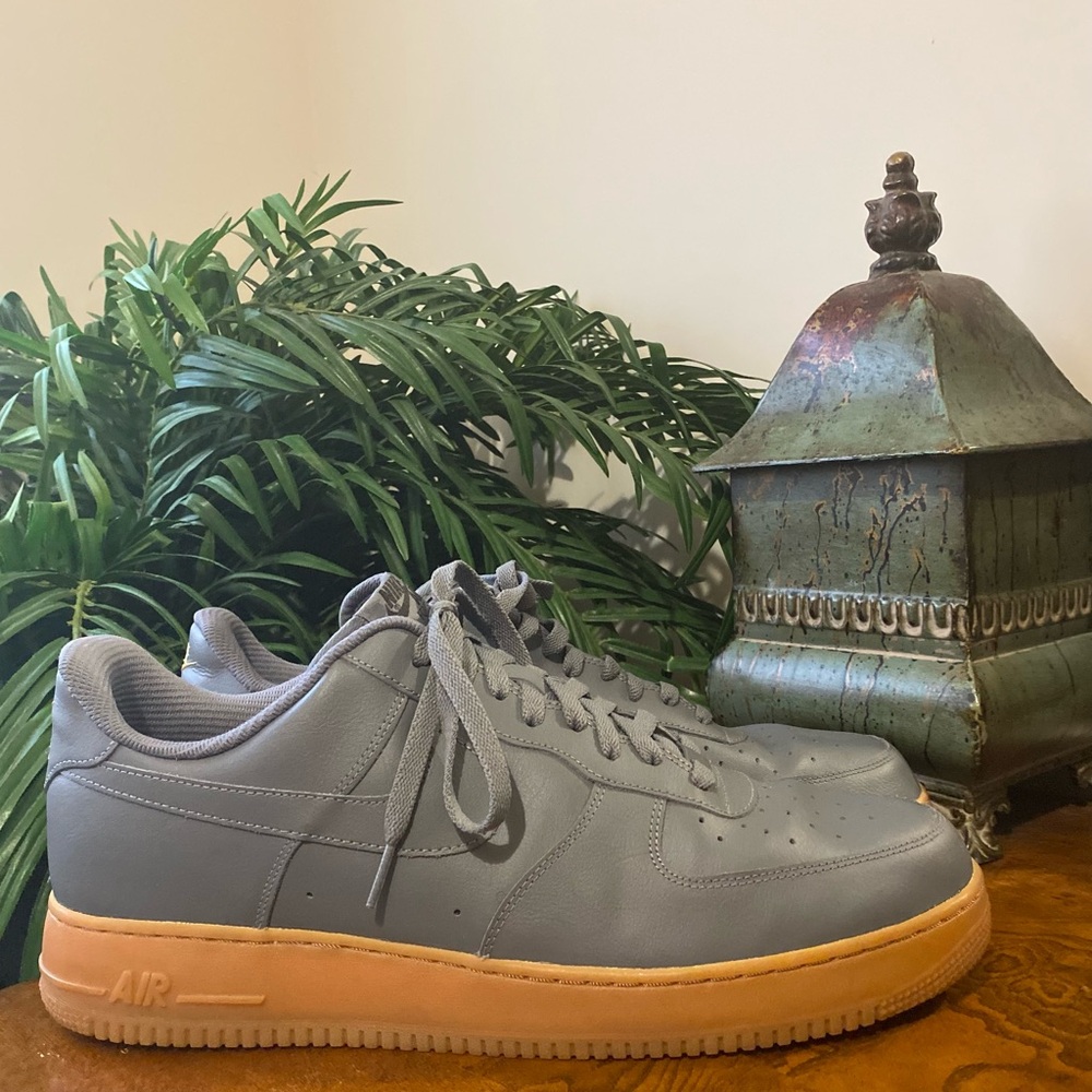 Nike Air Force 1 ‘07 Gray Sneakers